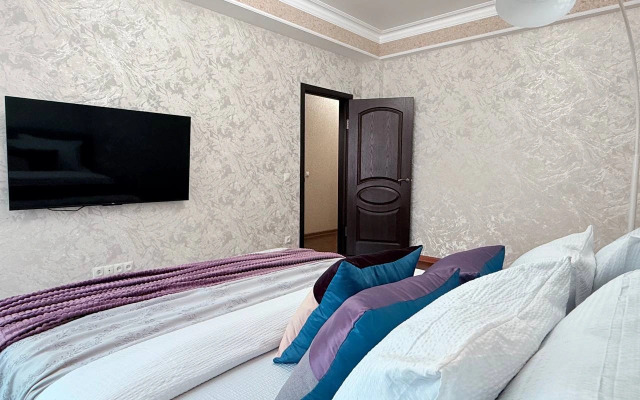 Квартира с Современной Спальней