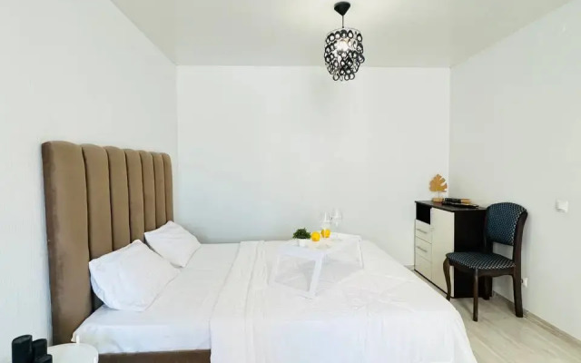 U Metro Chkalovskaya Apart 96 Flat