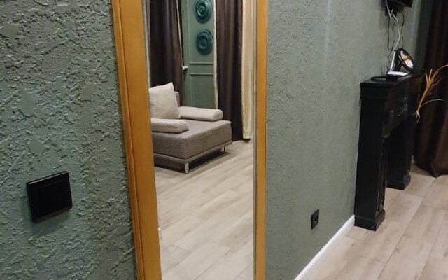 Studiya U Kristalla Apartments