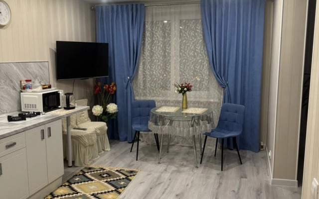 Komfort na prospekte Yamasheva 35 Apartments