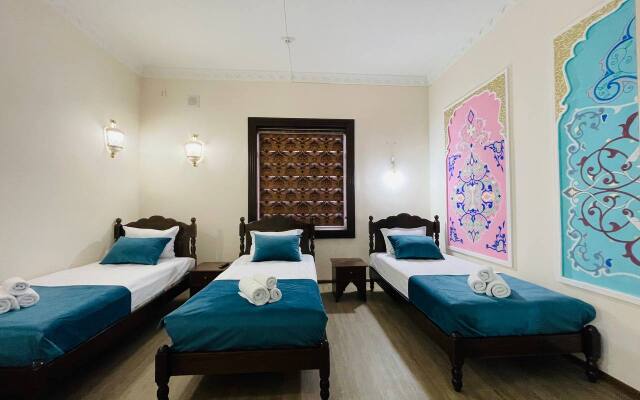 Jumadaler Emir's Palace in the Old City Hotel