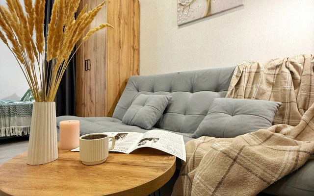 Апартаменты с балконом. 3 минуты до пляжа. Для четверых гостей.