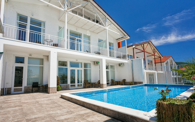 Gurzuflife Apartments