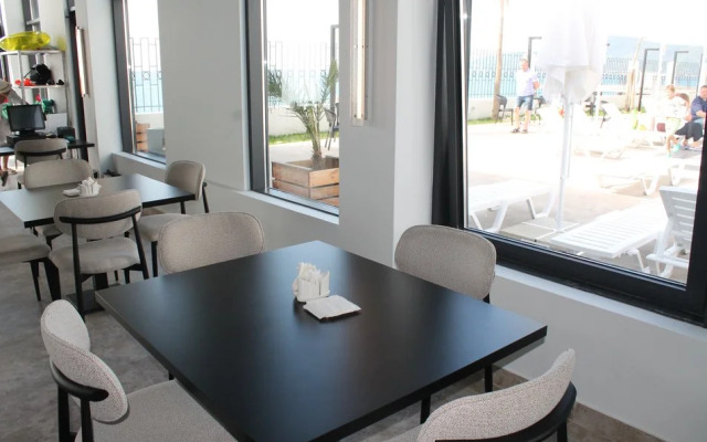 Hotel Izumrud