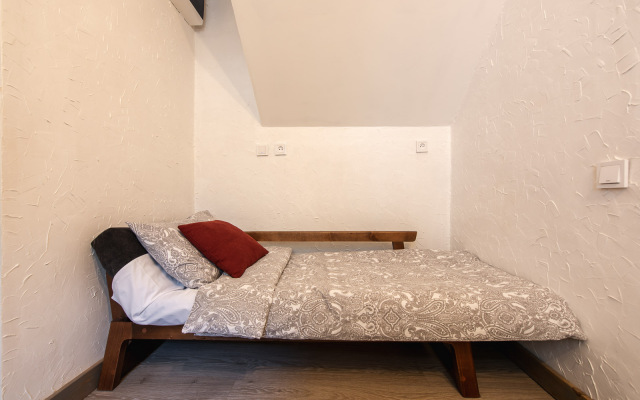 Flat s Parkovkoy i Otdelnym Vkhodom