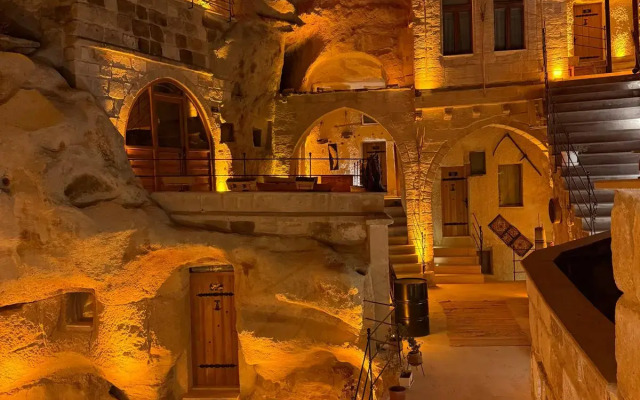 My Cave Suites