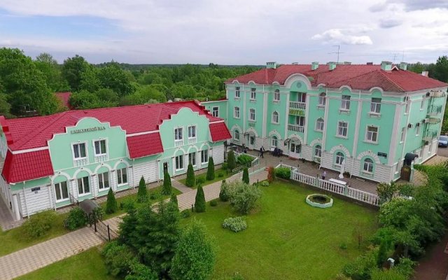 Aleksandriya-Peterhof Hotel