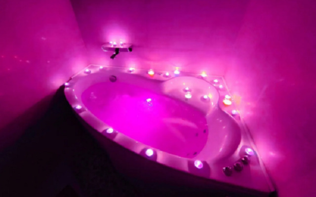 Апартаменты трёхкомнатные на Бобруйской 21