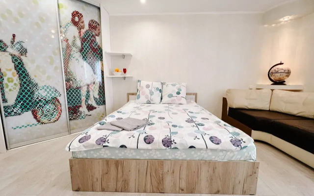 Aparts Uyutnaya Kvartira Ryadom S Zhd Vokzalom Apartments