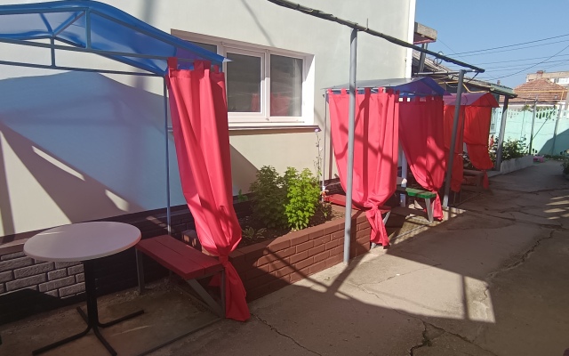 Nastasya Guest House