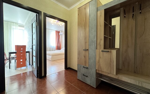 V Samom Tsentre Okolo Tsum Flat