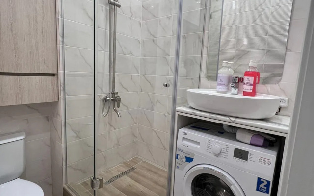Studiya na Shakhterov 46/1- 42-1 Apartments