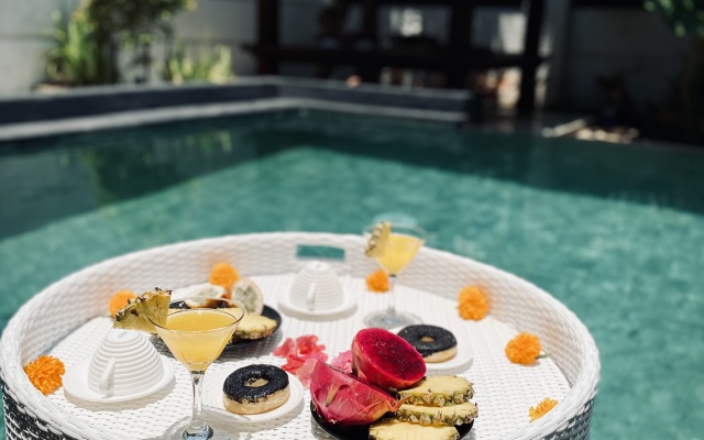 Villa with Amazing Pool and Rooftop Sun Terrace, Villa