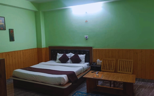 Отель River View