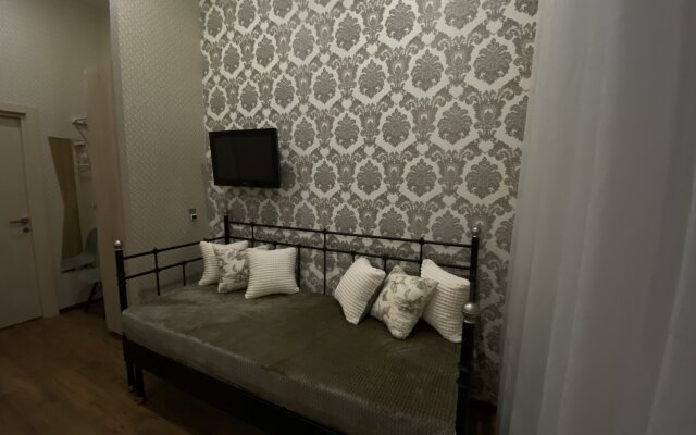 812 Hotel