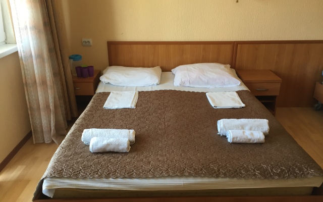 Uyutnyij Prichal Hotel