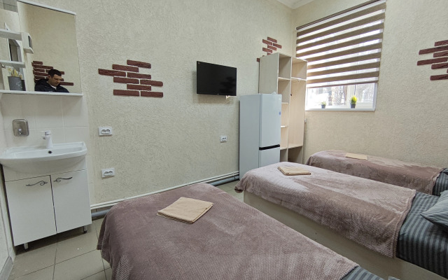 Квартира 5-комн. квартира на Садовой