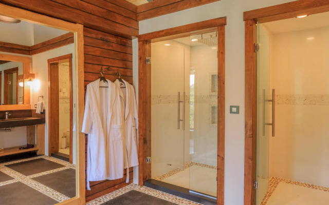Private Bays & Islands Villa