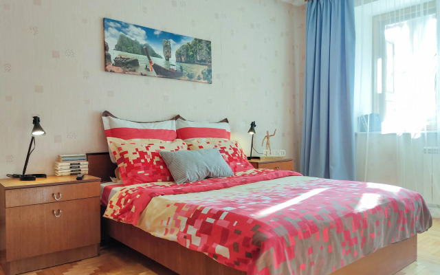 Апартаменты Евродвушка в центре города Сеть ЙоХоум