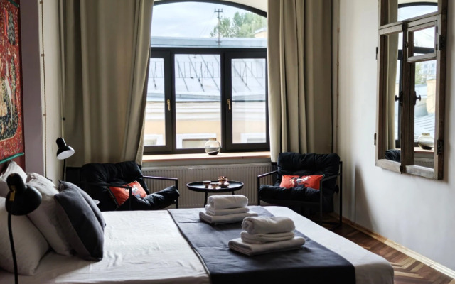 Меблированные комнаты Гости Любят на Жуковского