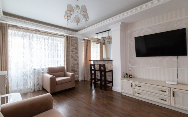 V Tsentre Studio Flat