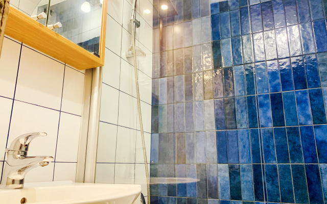 "odnushka S Gamakom" Flat