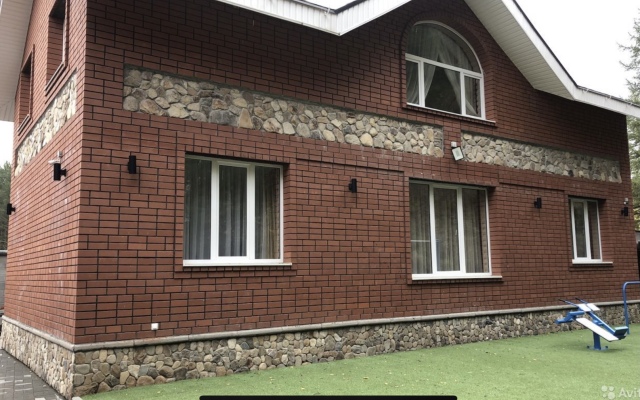 Kottedzh Na Gornolyzhnoy 37a Guest House