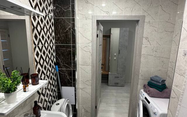 Yarkiy C Vidom Na Naberezhnuyu Flat