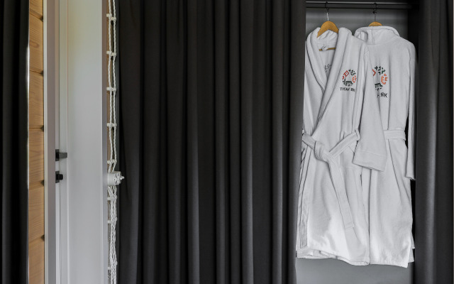 Отель Эко Парк Туган Як