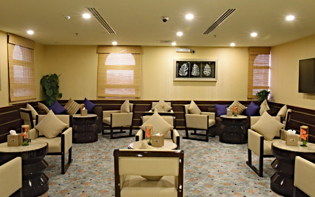 Отель Garden Plaza