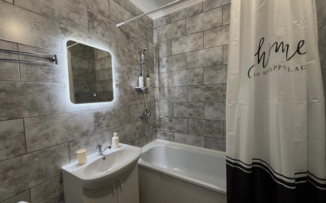 Komfortabelnaya V Tsentre Yaroslavlya Flat