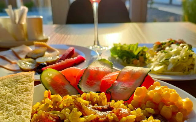 Отель Amra Sunrise