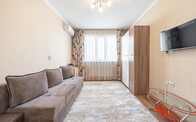 V ZhK Akvarel Flat