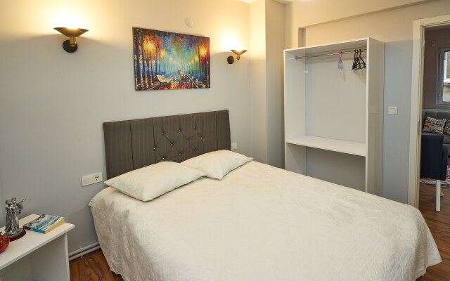 Entrance floor 2 bedrooms at Taksim Flat