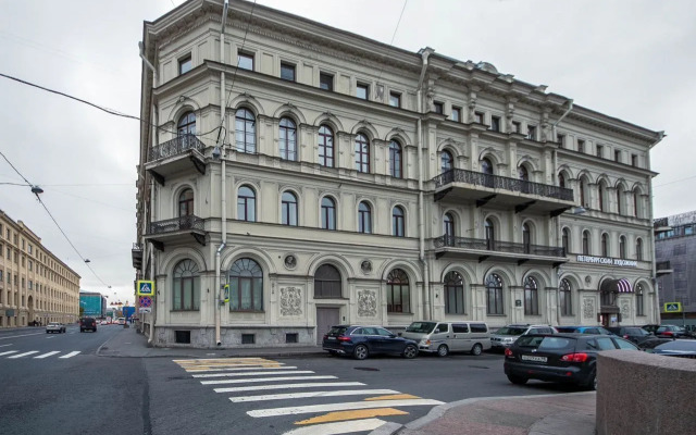 Na Ulitse Glinki 1 Flat