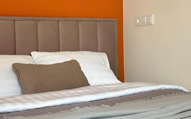 Апартаменты Яркая Студия с Видом на Море