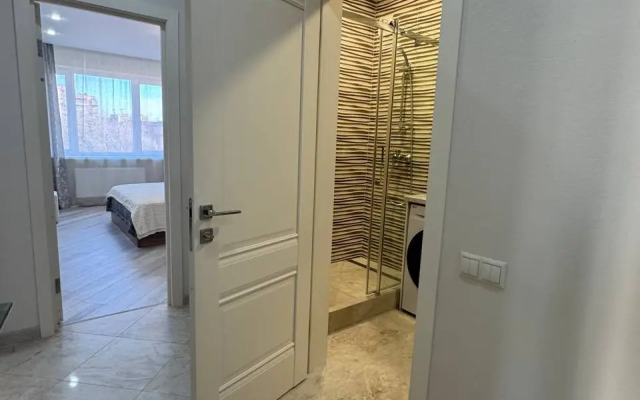 Квартира Шикарная двухкомнатная с лоджией