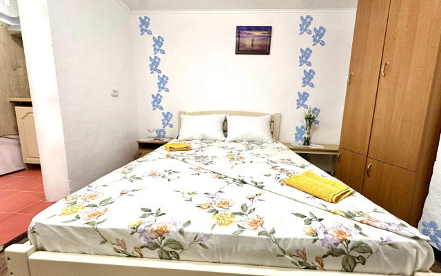 Апартаменты Уютная студия в частном секторе