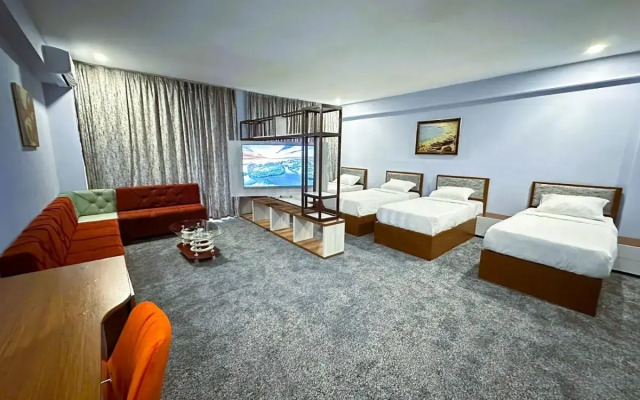 Amazon Hotel