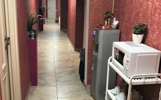 Crocus Star Hotel