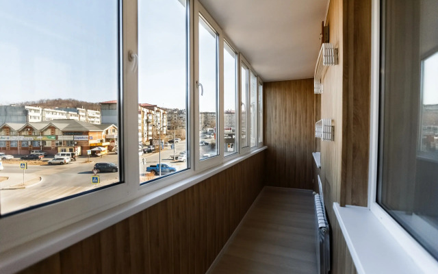 Prostornaya I Svetlaya V Tsentre Flat