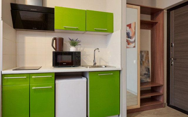 219/1 Na Ulice Aleksandry Monakhovoy 6 Apartments