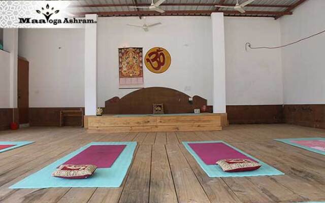 Maa Yoga Ashram Mini-Hotel