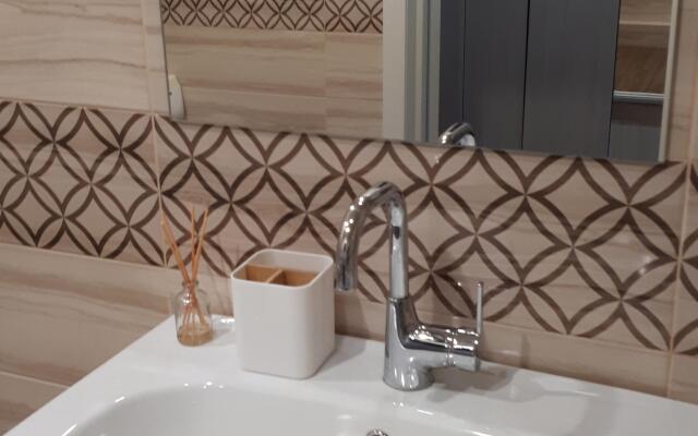 Kvartira Apartamenty U Aeroporta Tolmachevo Flat