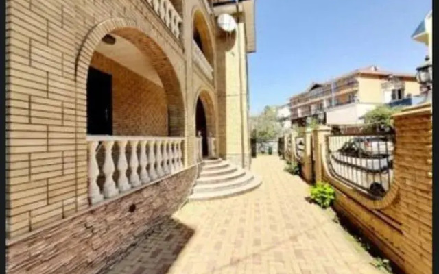 Magic Club Na Naberezhnoy Guest house
