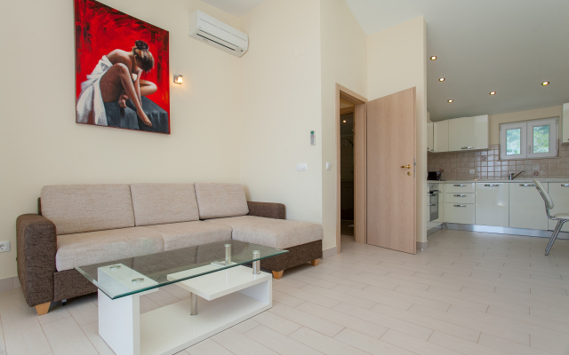 Cintro Apartments