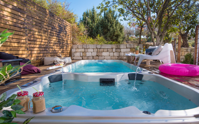 Osnata Butique Suites Shale