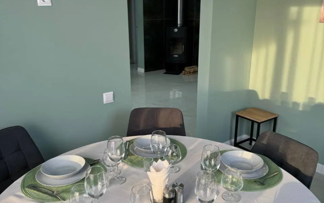 Вилла Небо с Подогреваемым Бассейном и Сауной