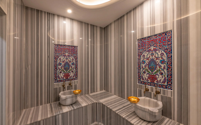 Отель The Conforium Van