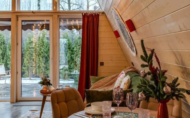 Частный дом Увеличенный А-фрейм Сад с баней и чаном